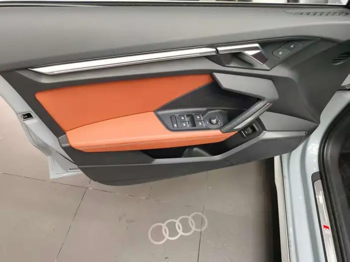 Audi A3 2026 Model A3L Limousine 35 TFSI Continental Flying Spur Exclusive Model – фото 10