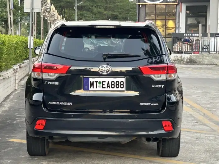 Toyota Highlander 2021 Model 2.0T 4WD Premium Edition 7 seat – фото 5