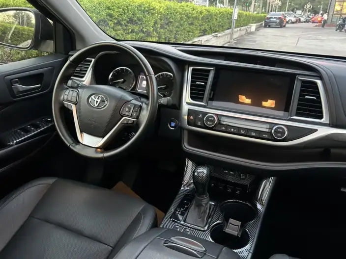 Toyota Highlander 2021 Model 2.0T 4WD Premium Edition 7 seat – фото 10