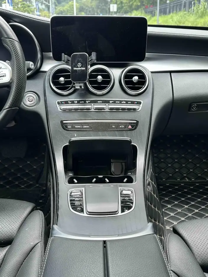 Mercedes-Benz C-Class 2021 Model C 200 L Dynamic Model Sports Edition – фото 10