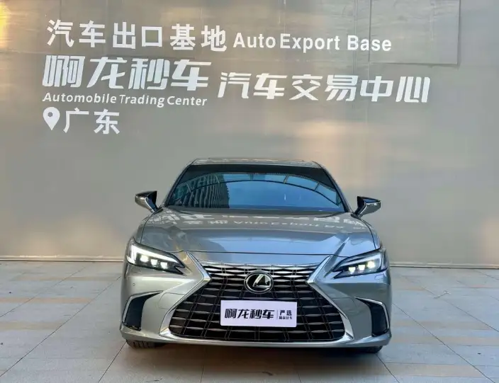 Lexus ES 2025 Model 200 Premium