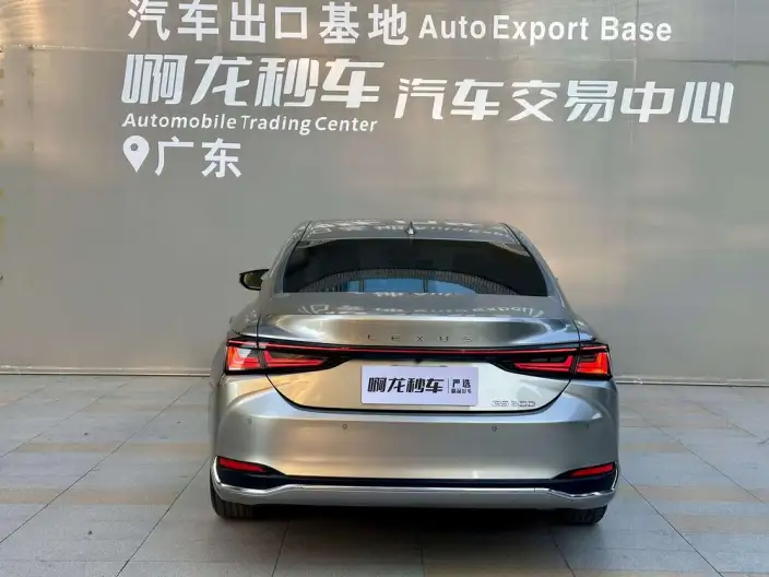 Lexus ES 2025 Model 200 Premium