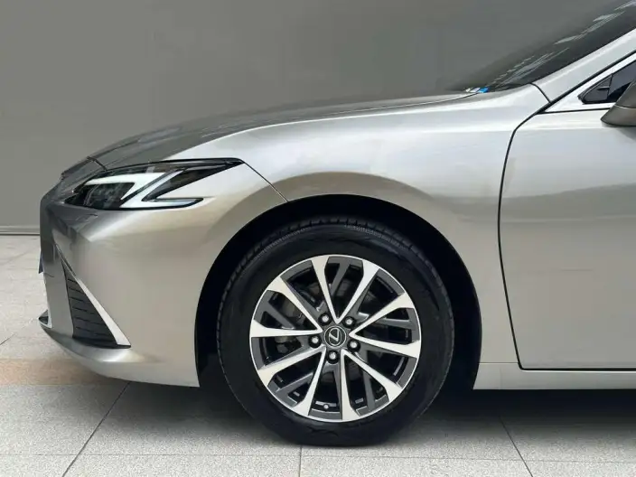 Lexus ES 2025 Model 200 Premium – фото 6