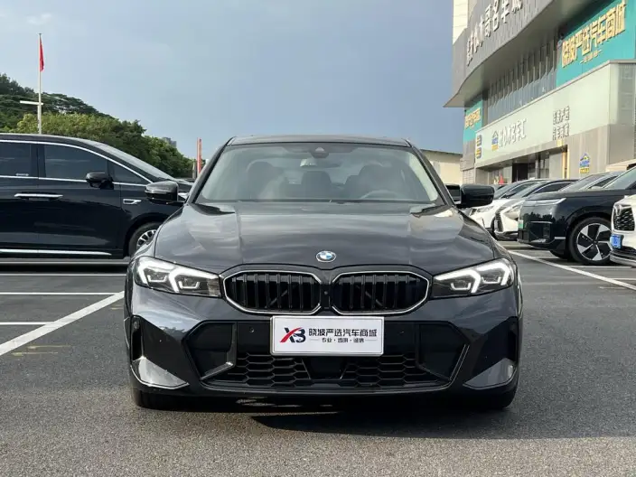 BMW 3 Series 2025 Model 330Li M Sports Night Set – фото 2
