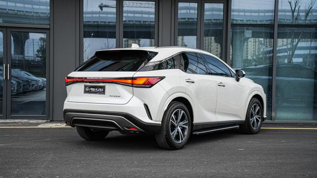 Lexus RX 2023 350h 2WD Comfort – фото 4