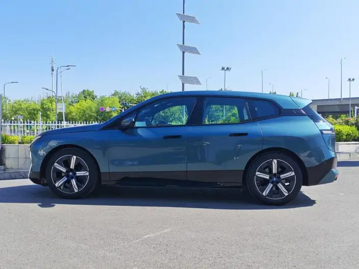 BMW iX 2023 Model xDrive40 – фото 4