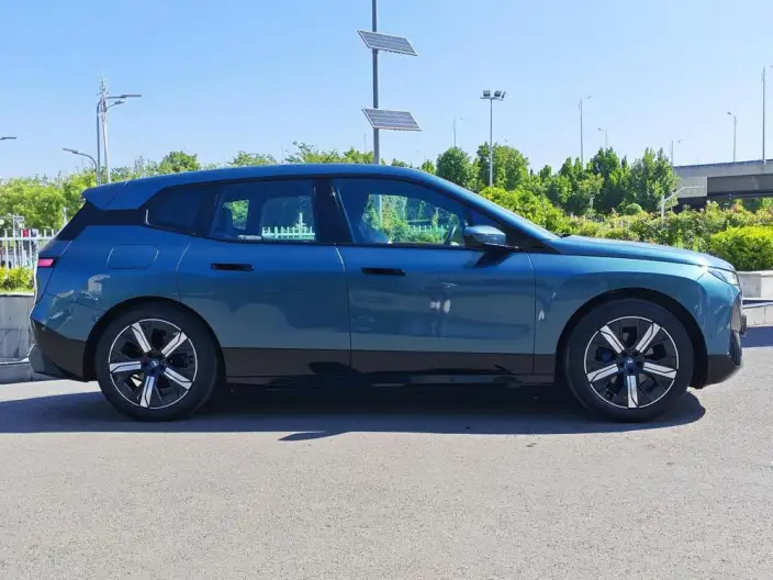 BMW iX 2023 Model xDrive40 – фото 8