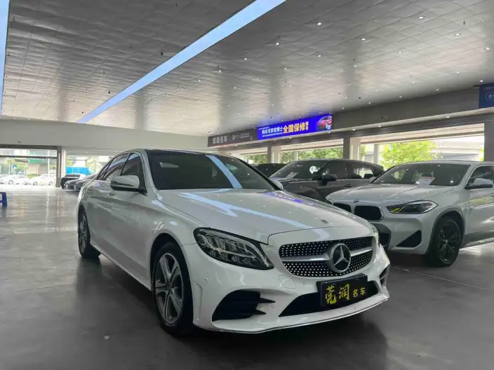 Mercedes-Benz C-Class 2021 Model C 260 L Sports Edition 4MATIC – фото 3