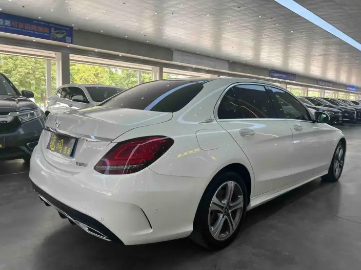Mercedes-Benz C-Class 2021 Model C 260 L Sports Edition 4MATIC – фото 6