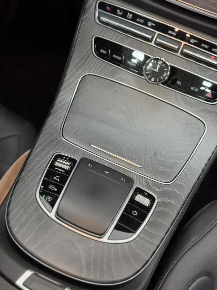 Mercedes-Benz CLS 2020 Model CLS 300 Luxury Model – фото 7
