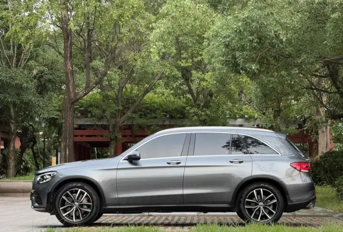 Mercedes-Benz GLC 2021 Model GLC 260 L 4MATIC Luxury Model – фото 4