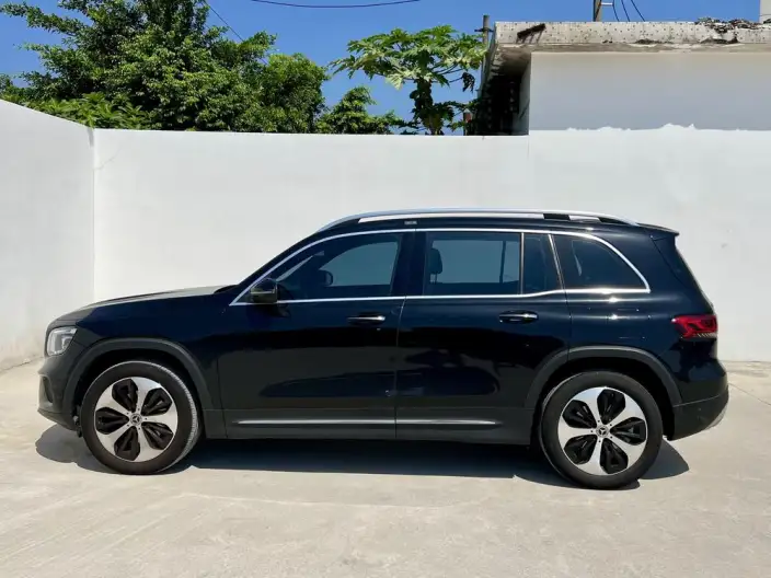 Mercedes-Benz GLB 2023 Model GLB 220 Fashion Model – фото 3