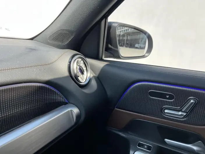 Mercedes-Benz GLB 2023 Model GLB 220 Fashion Model – фото 8