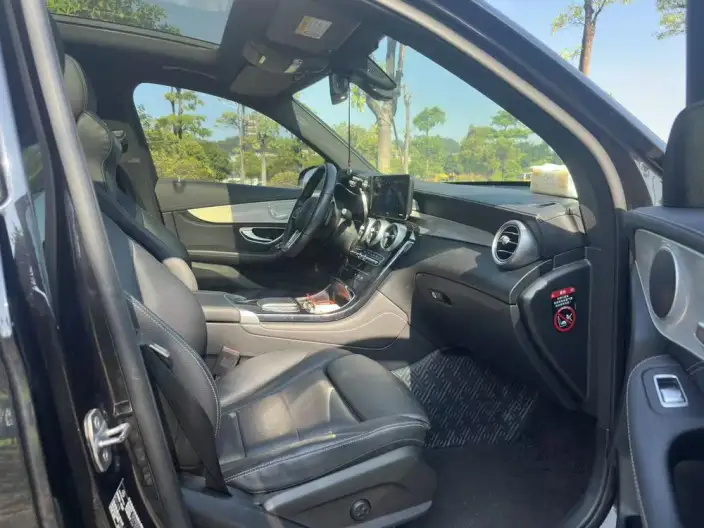 Mercedes-Benz GLC 2020 Model GLC 260 L 4MATIC Dynamic Model – фото 7