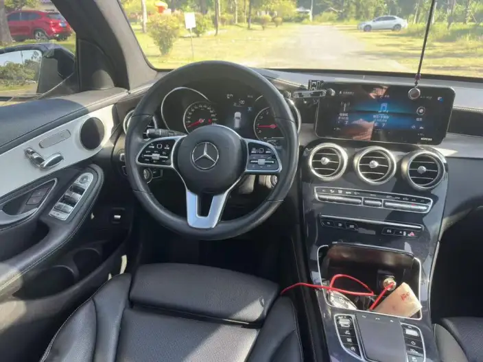Mercedes-Benz GLC 2020 Model GLC 260 L 4MATIC Dynamic Model – фото 10