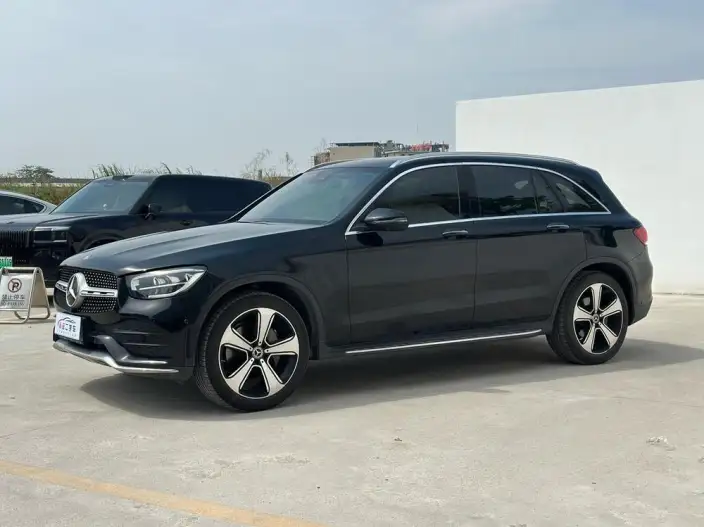 Mercedes-Benz GLC 2022 Model GLC 300 L 4MATIC Dynamic Model – фото 1