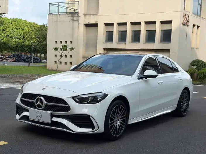 Mercedes-Benz C-Class 2024 Model C 260 L Sports Edition – фото 1
