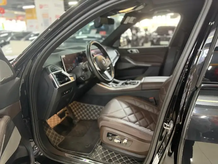 BMW X5 2023 Model xDrive40Li Exclusive Model M Sports Night Set – фото 8