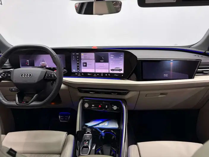 Audi Q5L 2026 Model 2.0T 10M Users Edition Edition – фото 10