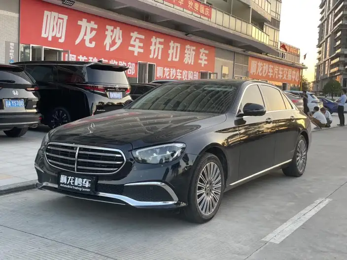 Mercedes-Benz E-Class 2023 Model E 300 L Luxury Model sedan – фото 1