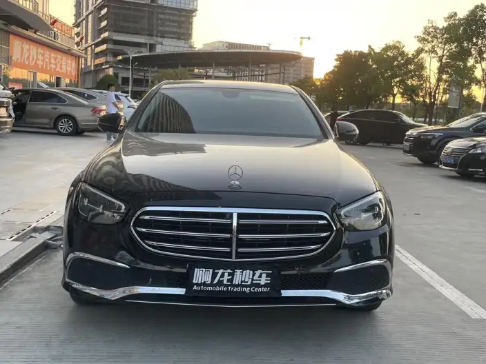 Mercedes-Benz E-Class 2023 Model E 300 L Luxury Model sedan – фото 2