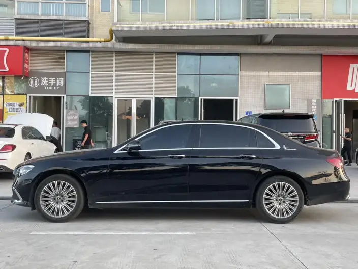 Mercedes-Benz E-Class 2023 Model E 300 L Luxury Model sedan – фото 3