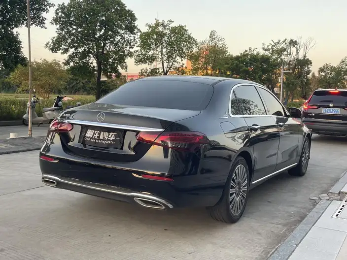 Mercedes-Benz E-Class 2023 Model E 300 L Luxury Model sedan – фото 5
