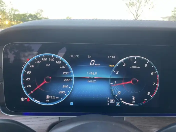 Mercedes-Benz E-Class 2023 Model E 300 L Luxury Model sedan – фото 7