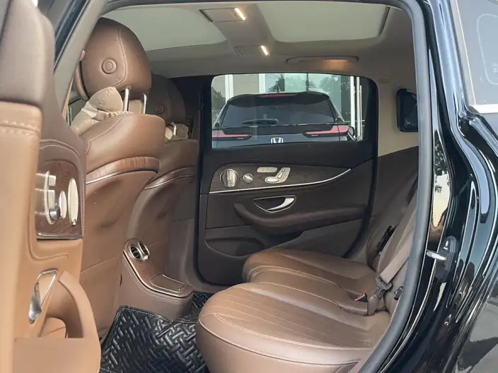 Mercedes-Benz E-Class 2023 Model E 300 L Luxury Model sedan – фото 9