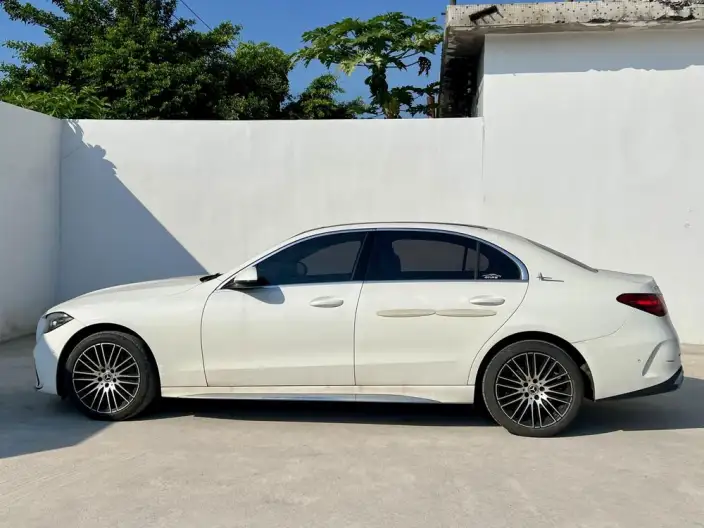Mercedes-Benz C-Class 2023 Model C 260 L Sports Edition – фото 3