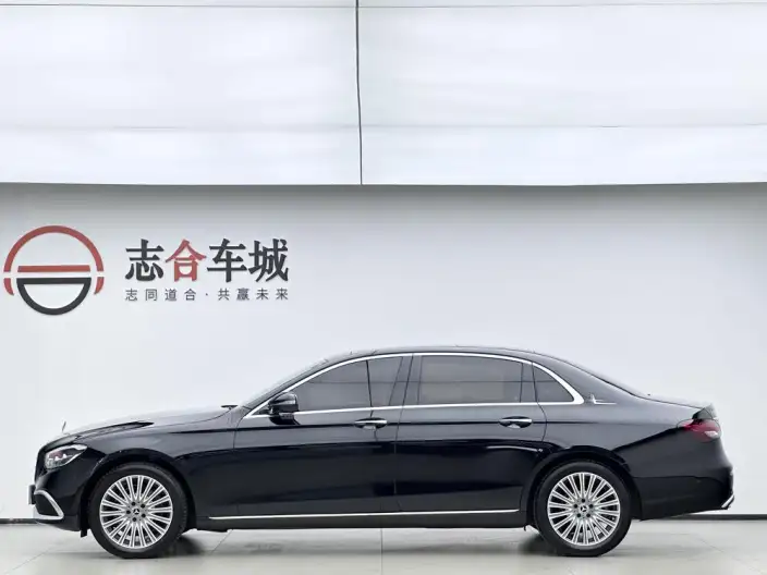 Mercedes-Benz E-Class 2023 Model E 300 L Luxury Model sedan – фото 3