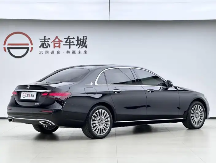 Mercedes-Benz E-Class 2023 Model E 300 L Luxury Model sedan – фото 5