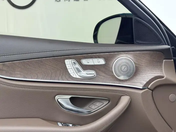 Mercedes-Benz E-Class 2023 Model E 300 L Luxury Model sedan – фото 9