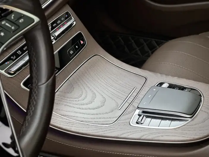 Mercedes-Benz E-Class 2023 Model E 300 L Luxury Model sedan – фото 10