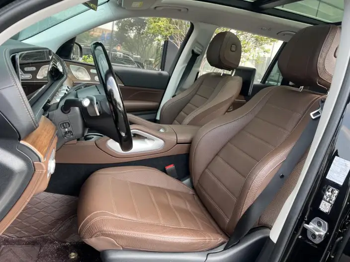 Mercedes-Benz GLS 2024 Model GLS 450 4MATIC Luxury Model – фото 8