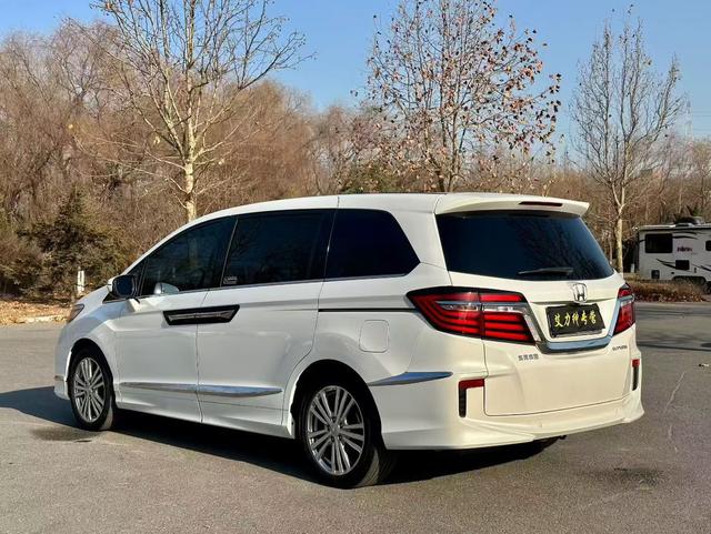 Honda Elysion 2016 2.4L Luxury – фото 3