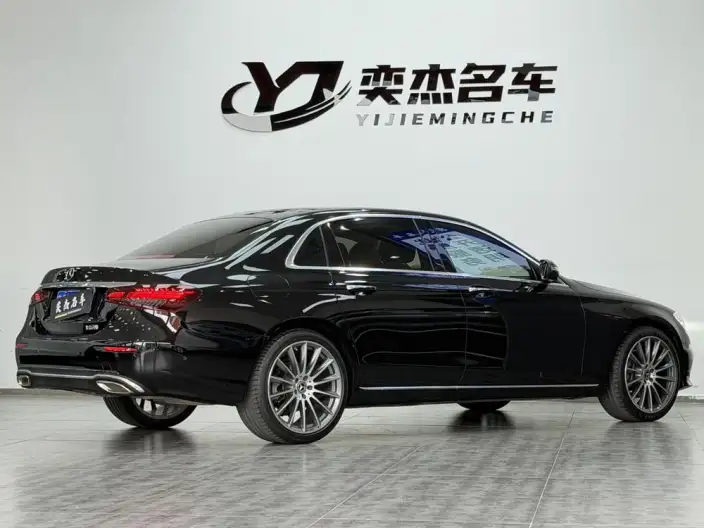 Mercedes-Benz E-Class 2022 Model E 300 L Luxury Model sedan – фото 6