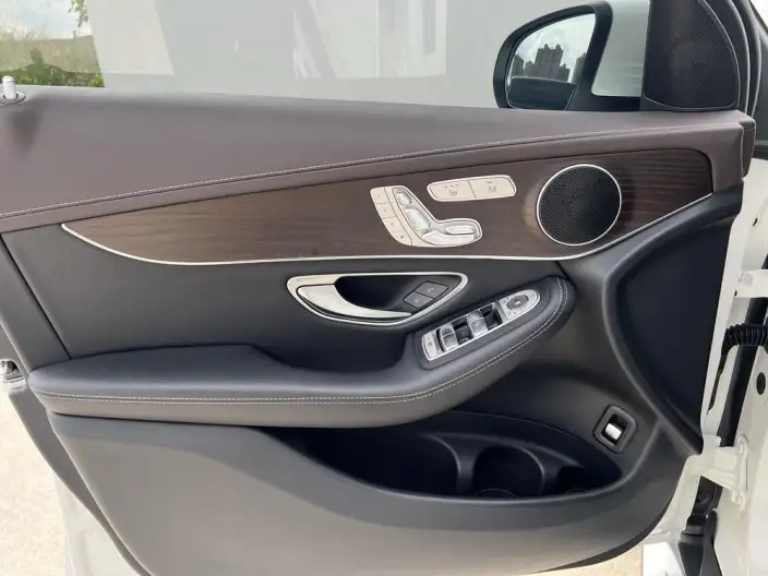Mercedes-Benz GLC 2021 Model GLC 260 L 4MATIC Luxury Model – фото 9