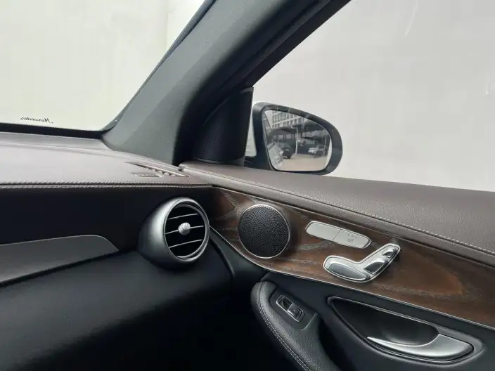 Mercedes-Benz GLC 2021 Model GLC 260 L 4MATIC Luxury Model – фото 10
