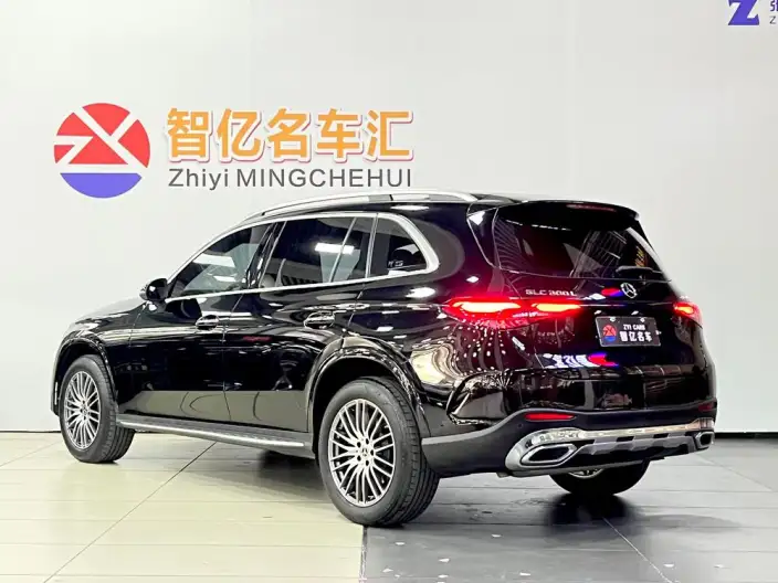 Mercedes-Benz GLC 2025 Model Facelift GLC 300 L 4MATIC Dynamic Model 5 seat – фото 5