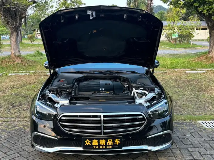 Mercedes-Benz E-Class 2023 Model E 300 L Luxury Model sedan – фото 9
