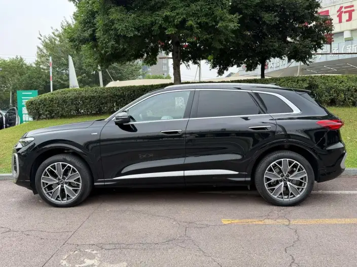 Audi Q5L 2026 Model 2.0T Smart Hybrid Luxury Model – фото 3