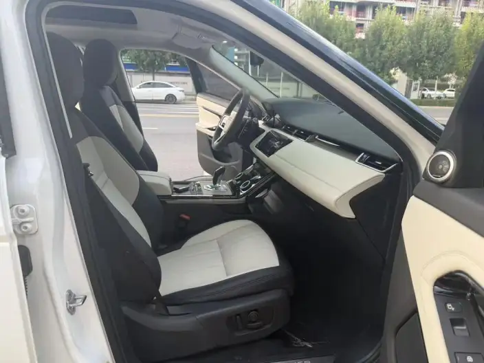 Range Rover Evoque PHEV 2021 Model Aurora L P300e – фото 7