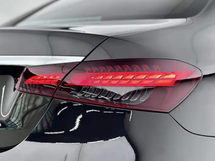 Mercedes-Benz E-Class 2022 Model Facelift II E 300 L Fashion Model sedan – фото 7