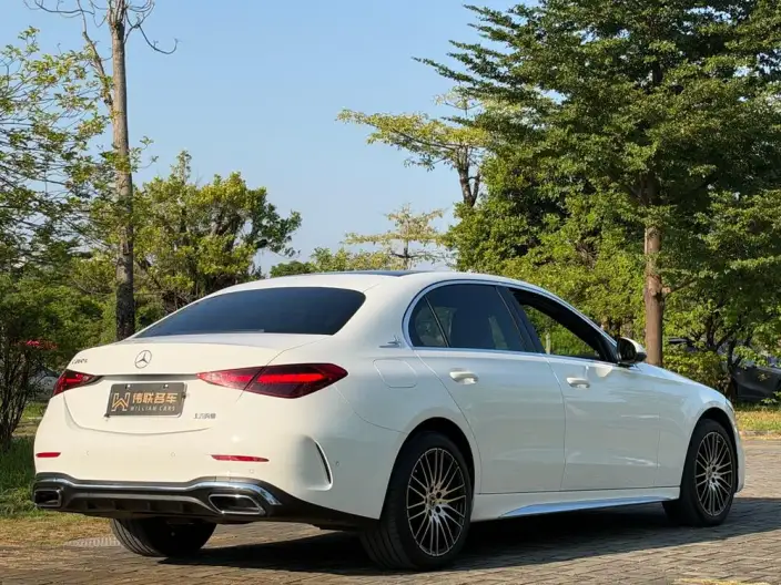 Mercedes-Benz C-Class 2025 Model C 260 L Sports Edition – фото 6