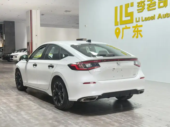Honda Civic 2023 Model HATCHBACK 240TURBO CVT Extremely sharp version – фото 5