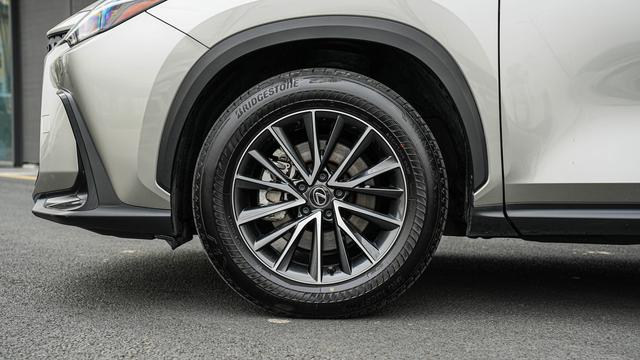 Lexus NX 2023 260 Front-Drive Genesis – фото 8