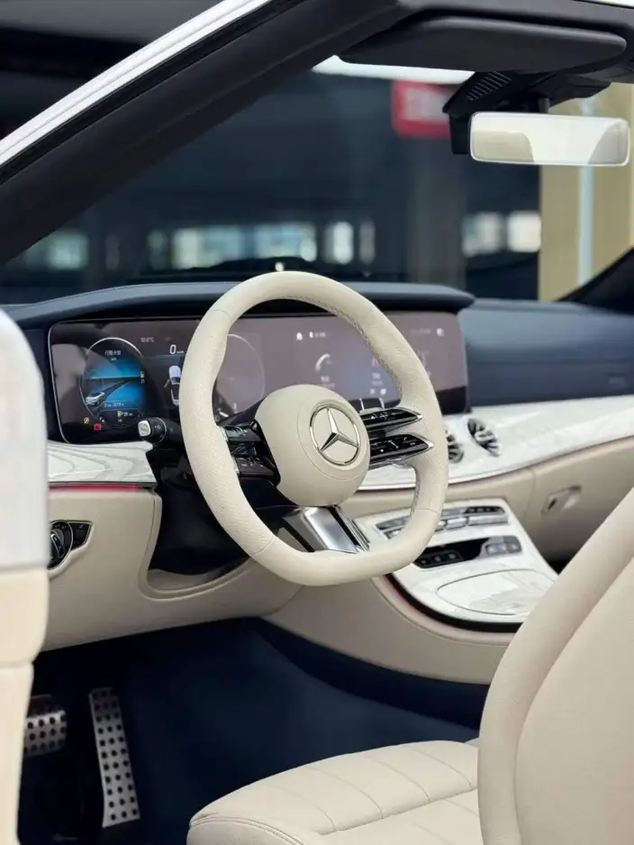 Mercedes-Benz E-Class Imported 2023 Model Facelift E 260 4MATIC Convertible Coupe – фото 7