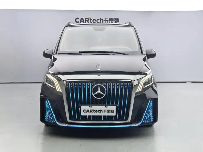 Viano 2023 Model 2.0T Elite Edition 7 seat – фото 2