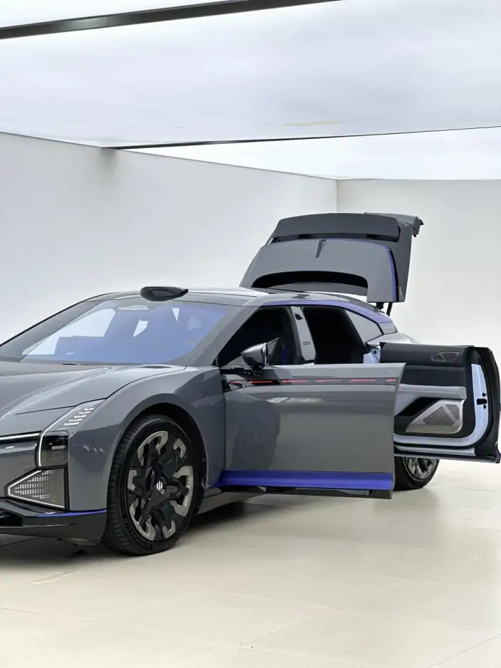 HiPhi Z 2023 Model 5 seat Edition